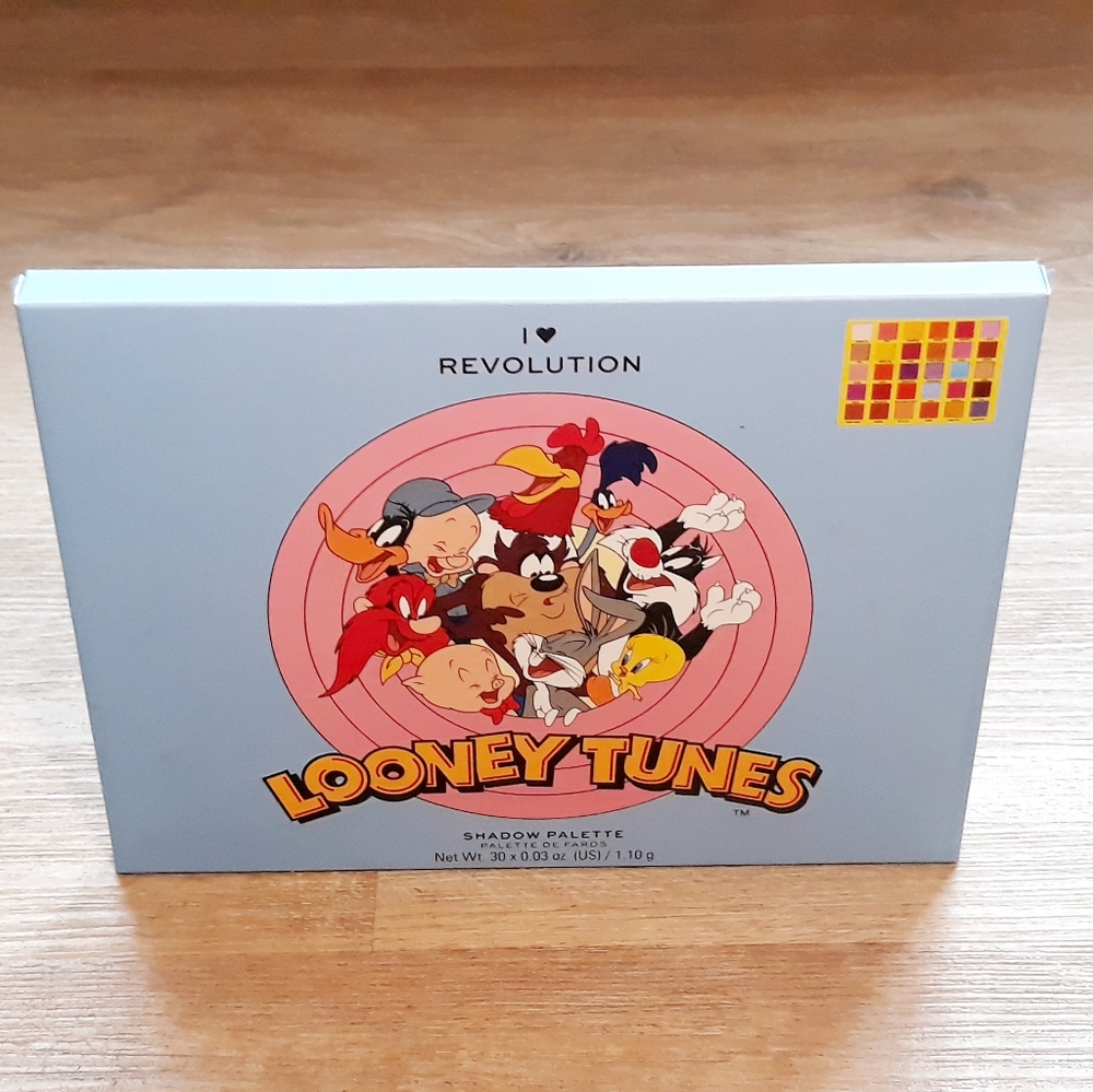 I Heart Revolution Looney Tunes Shadow Palette - 30 Eye Shadow Colors - Picture 11 of 13